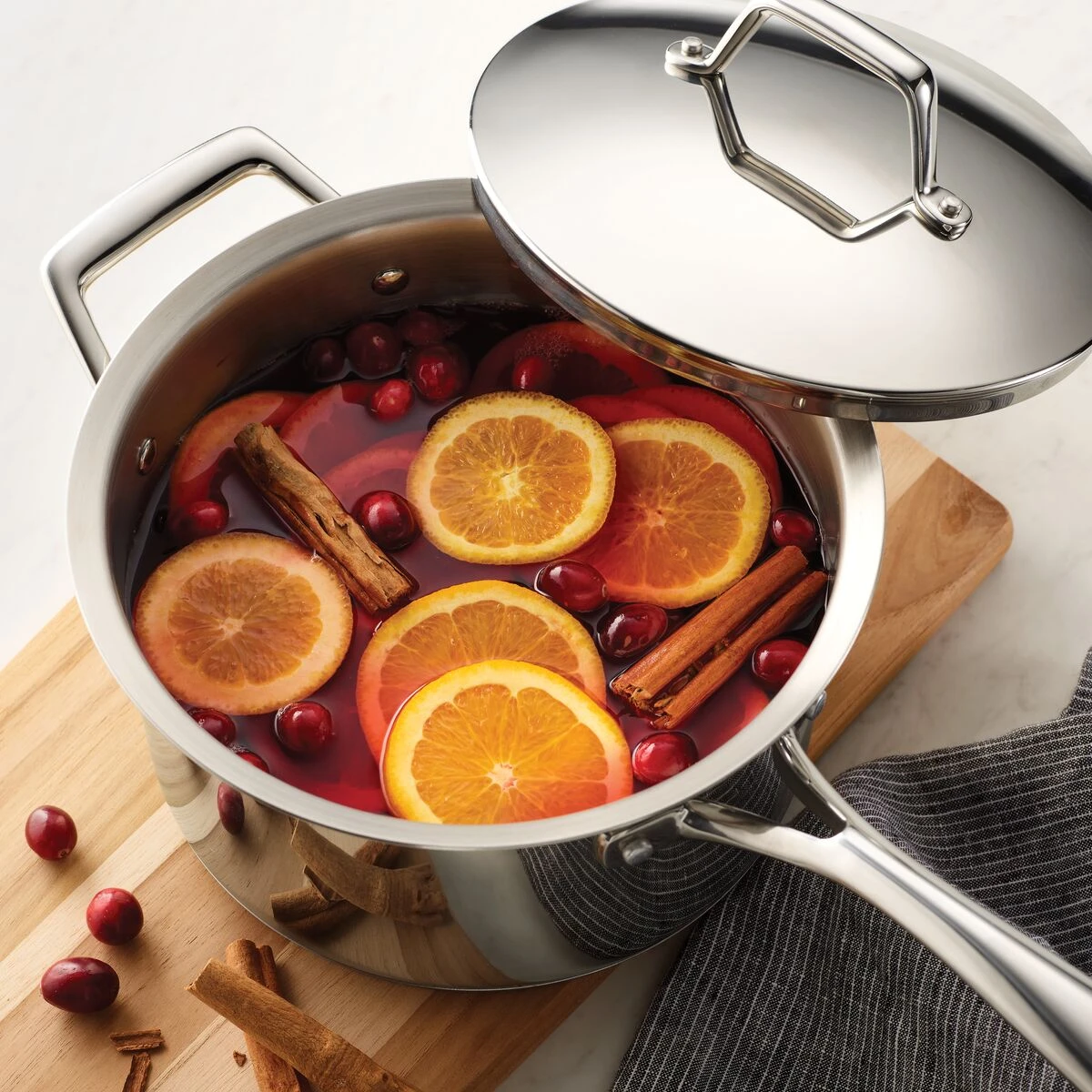 Tramontina 4 Qt Prima Stainless Steel Covered Sauce Pan 1 Tramontina 4 Qt Prima Stainless Steel Covered Sauce Pan