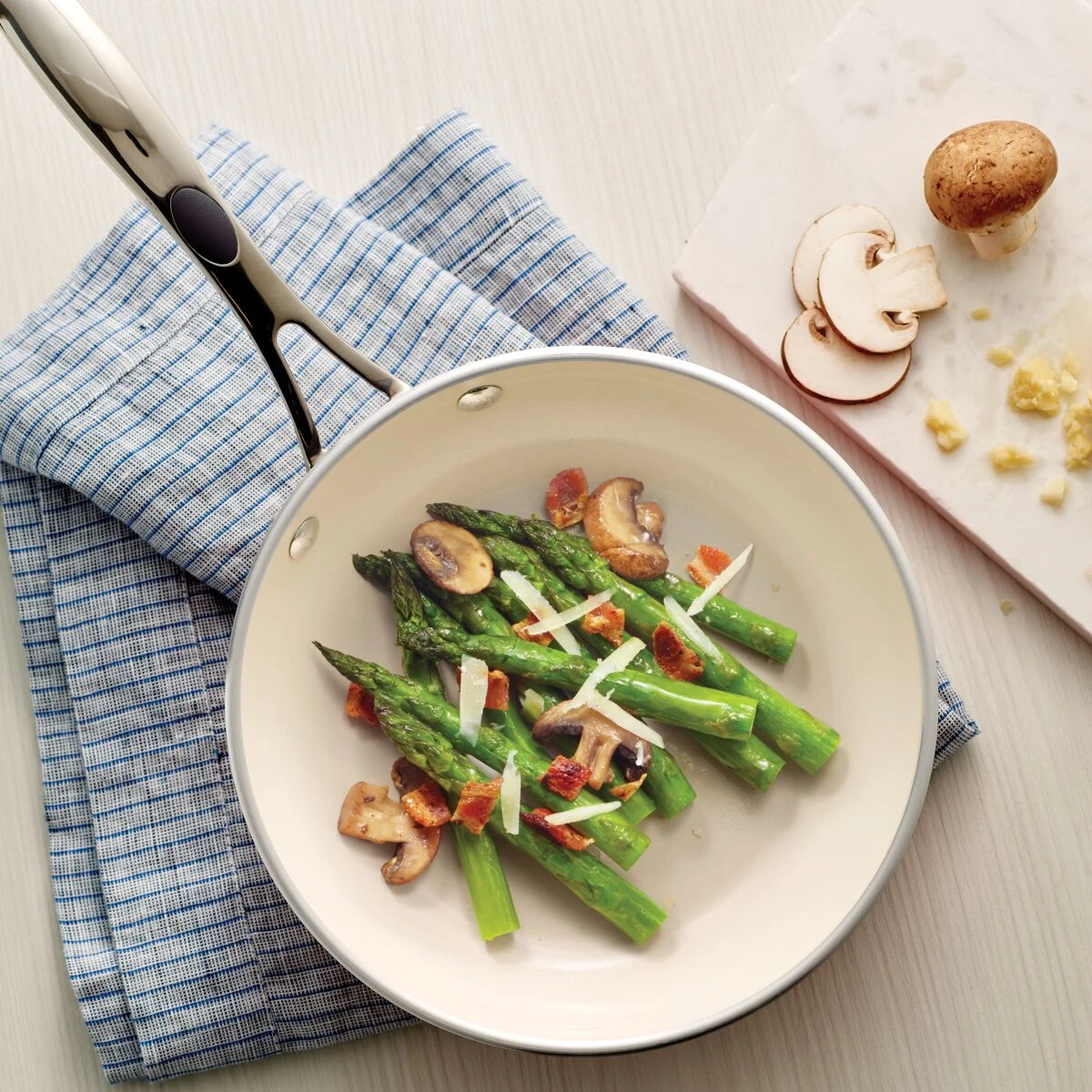 Tramontina 8 In Ceramic Fry Pan - Black 6 Tramontina 8 In Ceramic Fry Pan - Black - Image 6