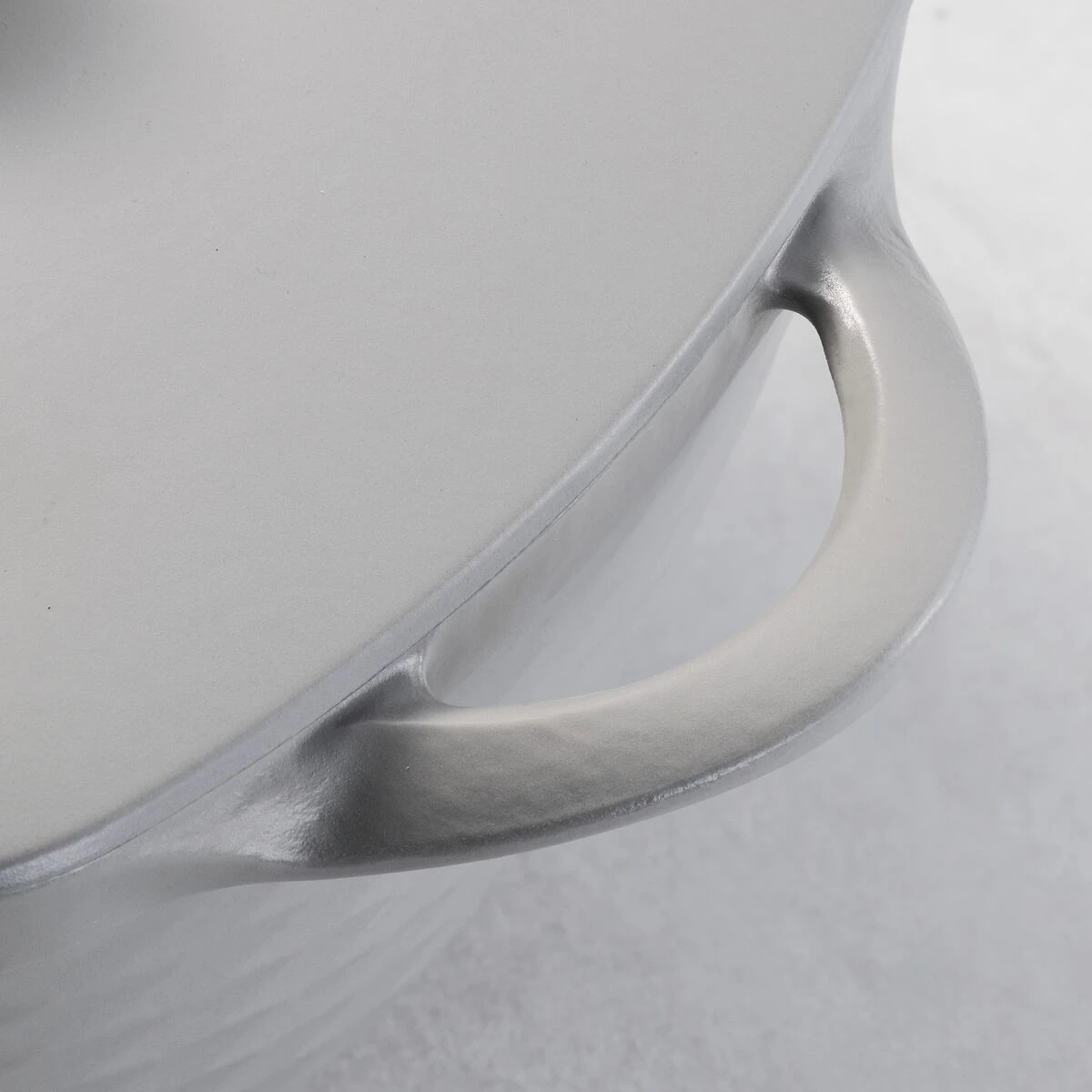 Tramontina Prisma 7 Qt Enameled Cast Iron Covered Square Dutch Oven - Matte Gray 5 Tramontina Prisma 7 Qt Enameled Cast Iron Covered Square Dutch Oven - Matte Gray - Image 5