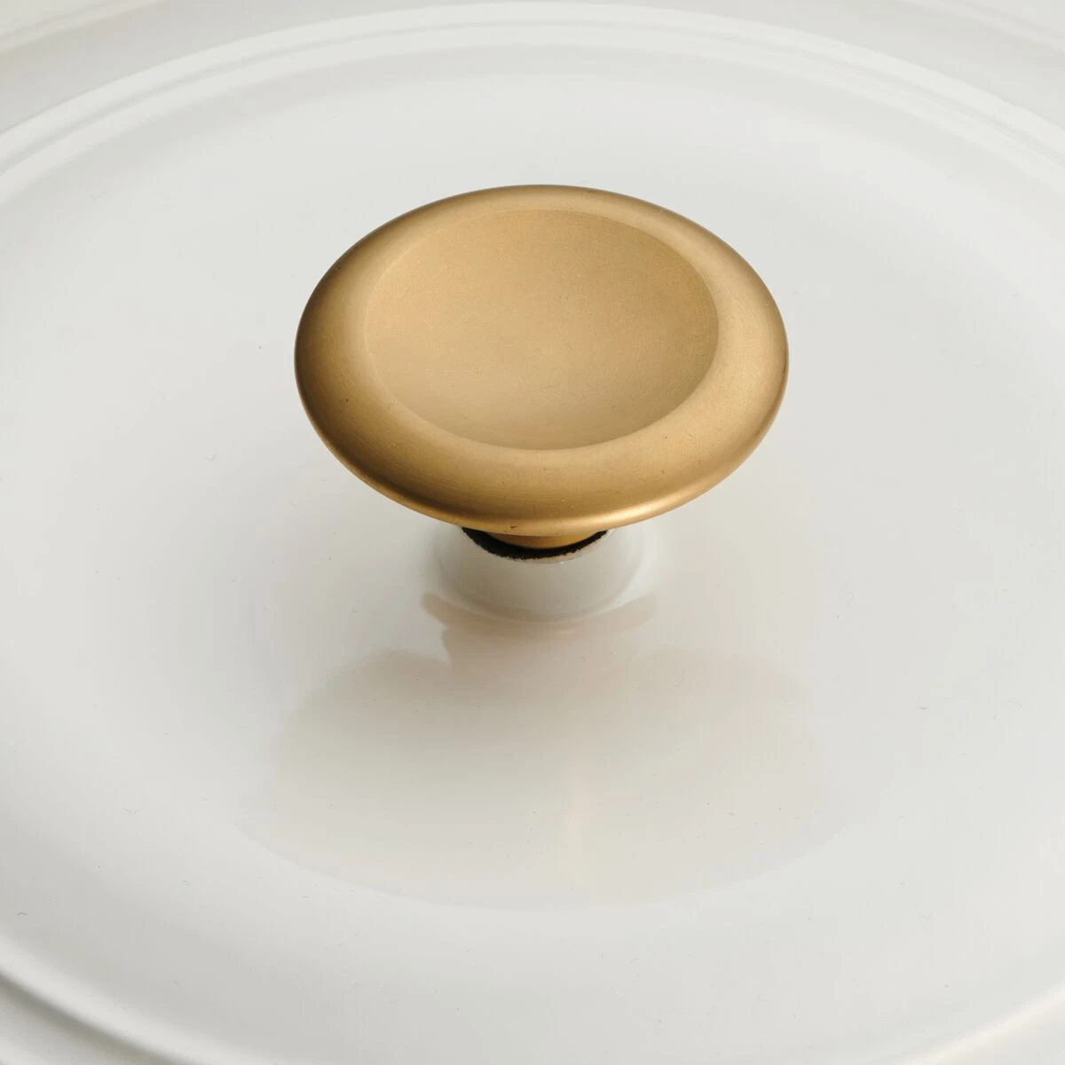 Tramontina 7 Qt Enameled Cast Iron Covered Tall Round Dutch Oven - Latte With Gold Knob 5 Tramontina 7 Qt Enameled Cast Iron Covered Tall Round Dutch Oven - Latte With Gold Knob - Image 5