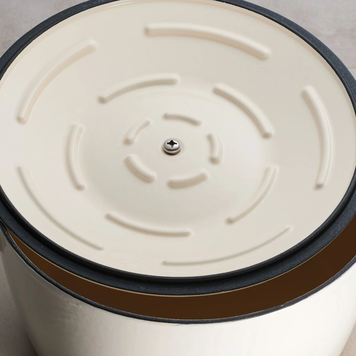 Tramontina 7 Qt Enameled Cast Iron Covered Tall Round Dutch Oven - Latte With Gold Knob 7 Tramontina 7 Qt Enameled Cast Iron Covered Tall Round Dutch Oven - Latte With Gold Knob - Image 7