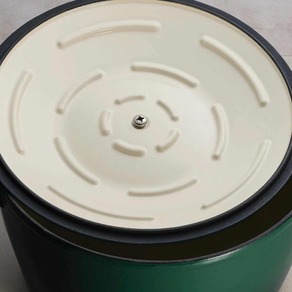 Tramontina 7 Qt Enameled Cast Iron Covered Tall Round Dutch Oven - Basil 7 Tramontina 7 Qt Enameled Cast Iron Covered Tall Round Dutch Oven - Basil - Image 7