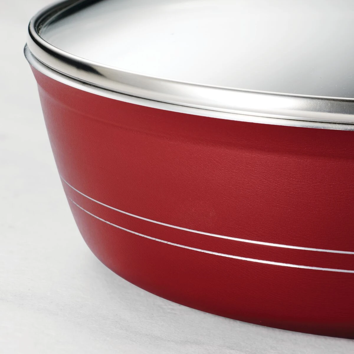 Tramontina Sicilia 4.5 Qt Aluminum Nonstick Covered Chef''s Pan - Raspberry 2 Tramontina Sicilia 4.5 Qt Aluminum Nonstick Covered Chef''s Pan - Raspberry - Image 2