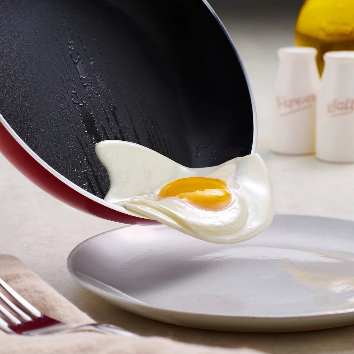 Tramontina 3 Pk Aluminum Fry Pan Set - Cayenne Red 5 Tramontina 3 Pk Aluminum Fry Pan Set - Cayenne Red - Image 5