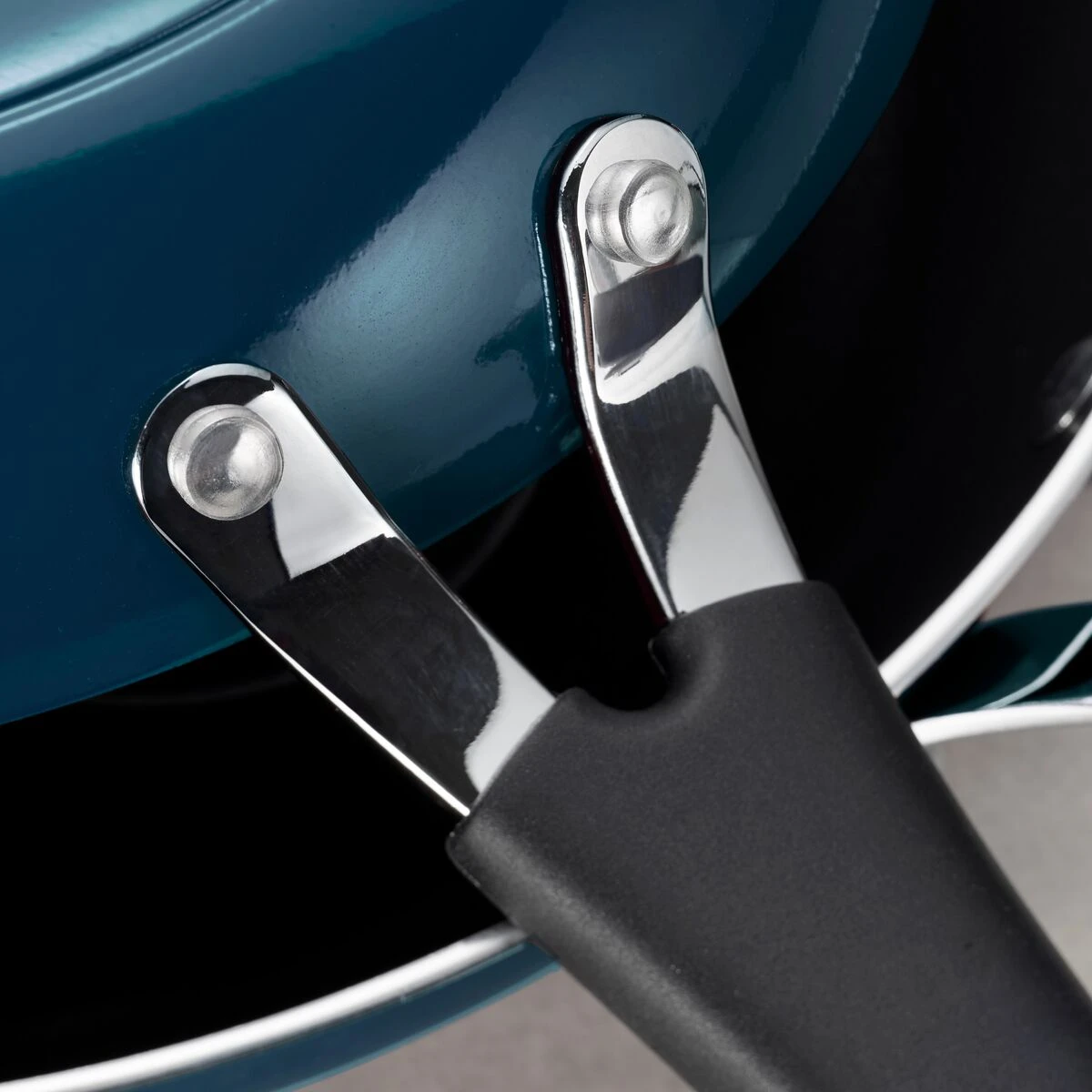 Tramontina 3 Pk Aluminum Fry Pan Set - Navy Blue 5 Tramontina 3 Pk Aluminum Fry Pan Set - Navy Blue - Image 5