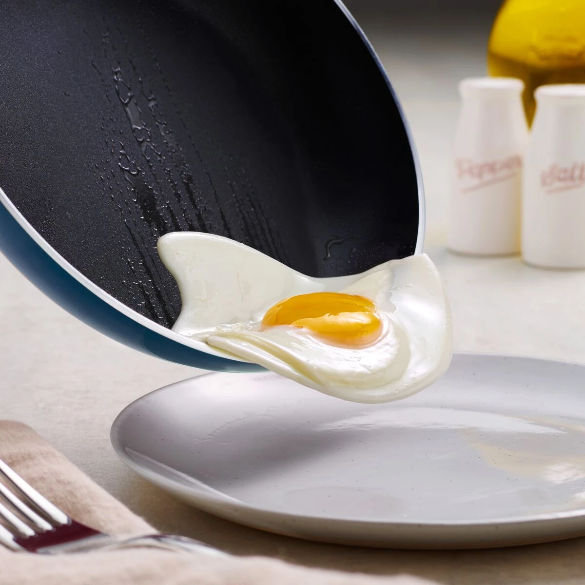 Tramontina 3 Pk Aluminum Fry Pan Set - Navy Blue 7 Tramontina 3 Pk Aluminum Fry Pan Set - Navy Blue - Image 7