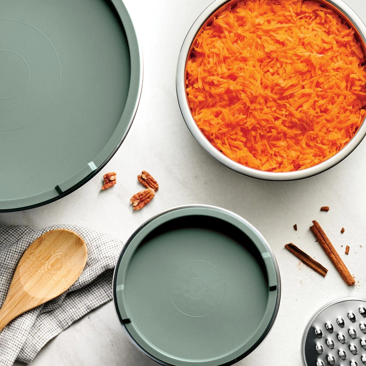 Tramontina 10 Pc Covered Stainless Steel And Silicone Mixing Bowl Set With Grating Tools - Sea Salt Green 7 Tramontina 10 Pc Covered Stainless Steel And Silicone Mixing Bowl Set With Grating Tools - Sea Salt Green - Image 7